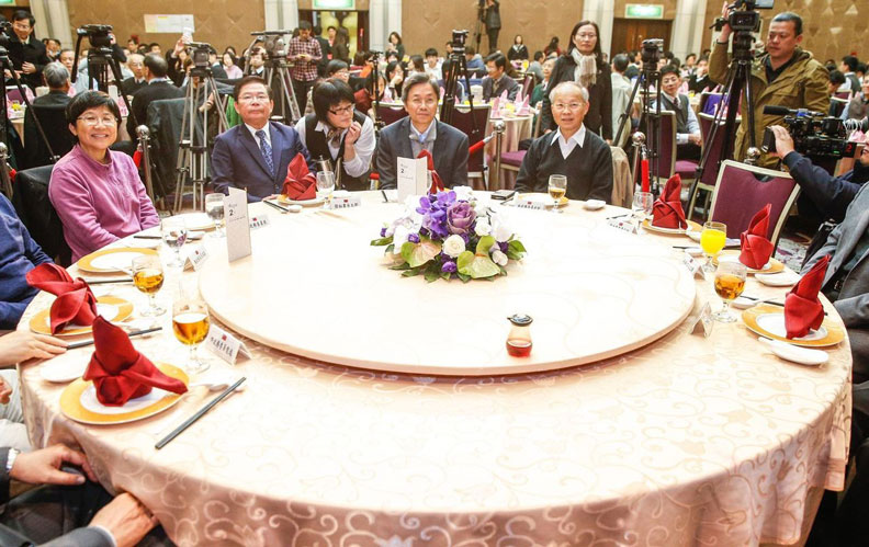 2016年初行政院在國際會議中心舉行尾牙。聯合新聞網提供