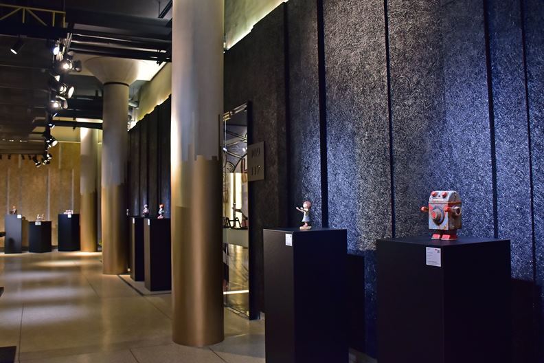 華山町在大廳空間定期策展。(天成飯店集團提供)