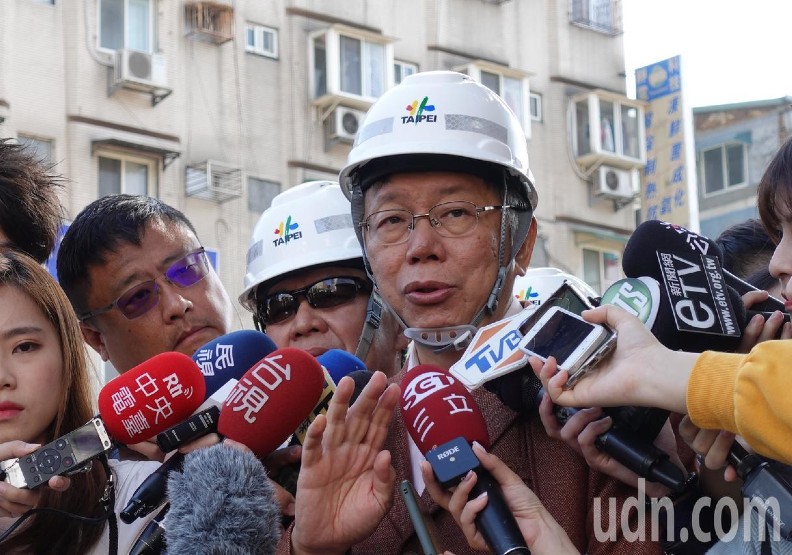 對於重慶南路高架橋開拆,台北市長柯文哲表示,柯文哲說,下雨確實會稍微不方便,不過好處是粉塵量也會比較小。