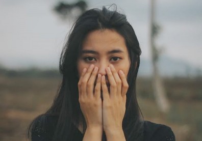 為何無法打破過勞循環？小心你也陷入「冒牌者效應」了
