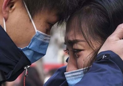 武漢人成全民公敵！恐慌蔓延助長霸凌，醫療人員、居民瀕臨崩潰