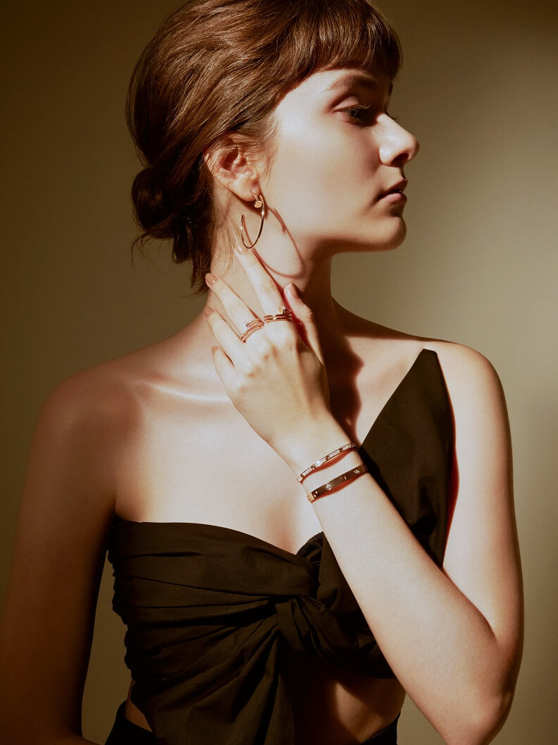 Cartier LOVE系列。