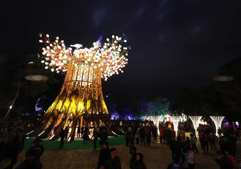 此次台灣燈會「璀璨台中」的主燈「光之樹」。