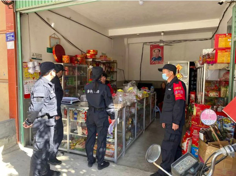 中共要求在這場沒有硝煙的疫情戰爭中,充分發揮網格化管理優勢,深入摸排出入網格人員。澎湃新聞