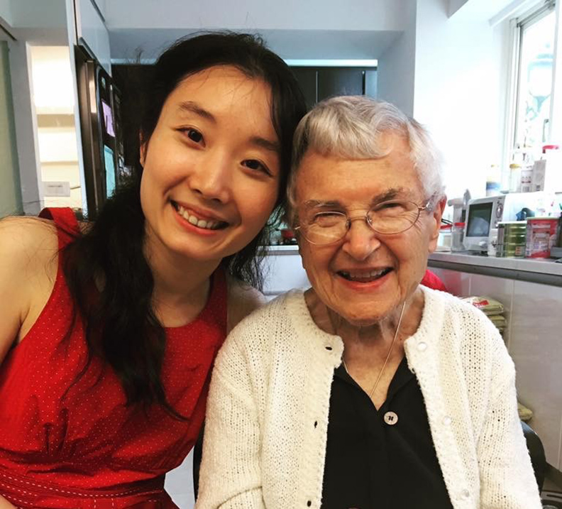 恩師史蘭倩絲卡(右)對陳介涵的音樂息息之路影響至深。