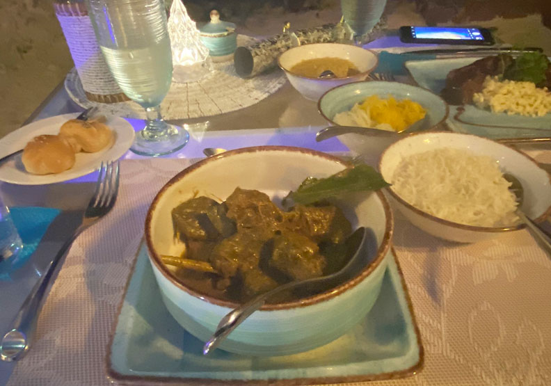 圖／印尼料理蝙蝠咖哩（Kari Sousouri）。取自@MadamAfrika twitter