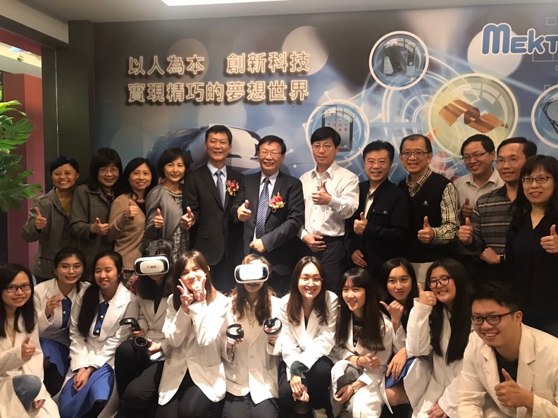 旗勝科技公司捐資設立-VR專技實訓教室。