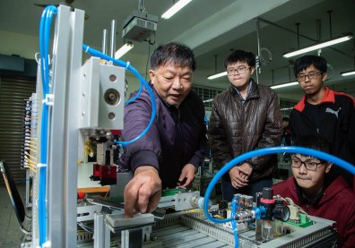 學習「人機整合」 搶先立足AI產業