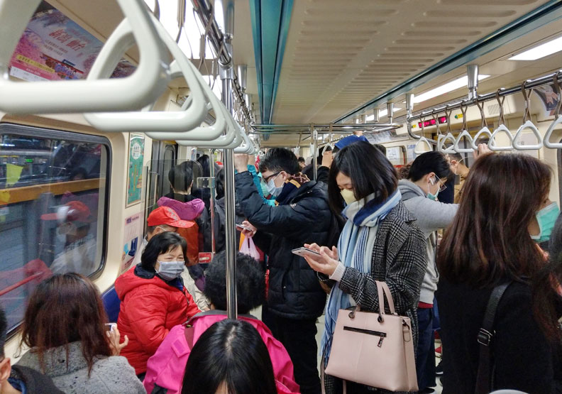 社區感染＆社區傳播怎麼分？陳建仁列社區傳播 4 特徵