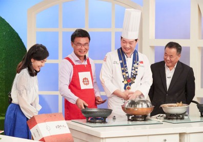 農委會抗疫銷農漁產品火力全開：陳吉仲登購物台叫賣、搶宅經濟攻電商