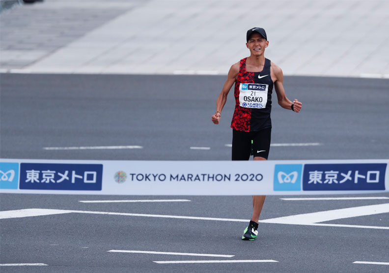 日本長跑名將大迫傑,以2小時05分29秒成績刷新紀錄。取自@tokyo42195_org twitter