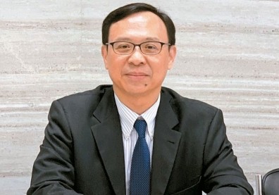 台出現首起院內感染，醫事司司長石崇良：醫護人員應比口罩更受重視