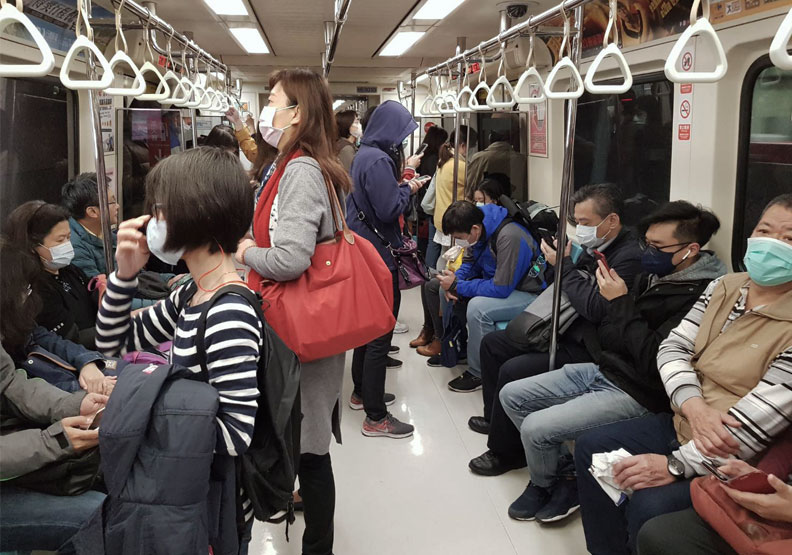 圖／台北捷運因疫情升溫運量衰退。徐養齡攝