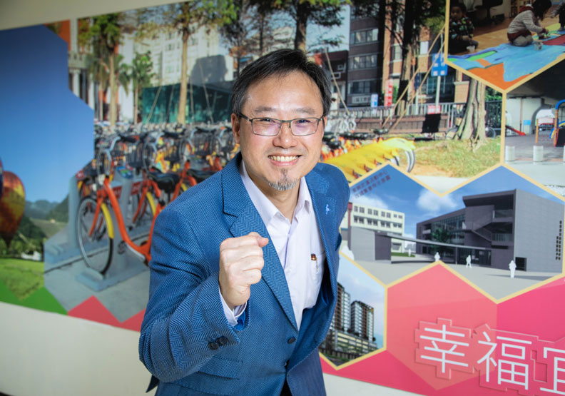 桃園市資訊科技局局長陳崗熒。