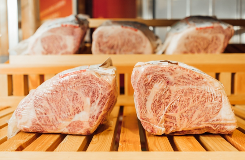 霜降、腿肉各領風騷，皆是團聚時刻的不敗和牛料理