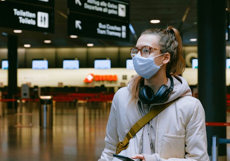 減少與人群接觸是防疫重點之一