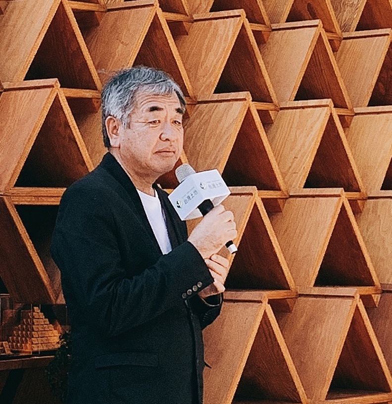 2020 年東奧主場館設計人隈研吾,攝於來台出席台開集團台中花博積木概念館啟用典禮。( 攝影/沈嫚君)