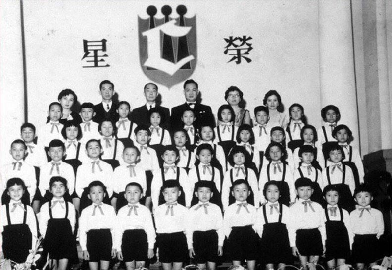 1957年底,榮星兒童合唱團第一次在臺大醫院禮堂舉行發表會。