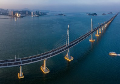 港珠澳三地連線 大橋牽起香港經濟新動力