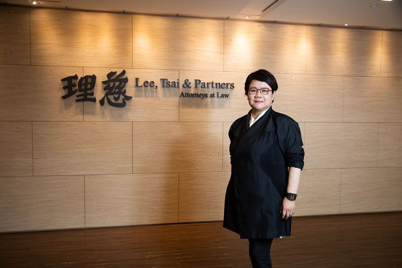 從法界、產業、再轉戰到公部門,蔡玉玲認為政府的監管思惟和組織運作,必須快點跟上科技脈動。