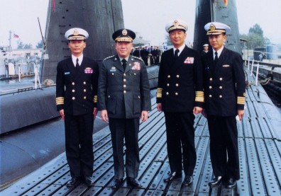 郝柏村節制權力，終結槍桿子出政權