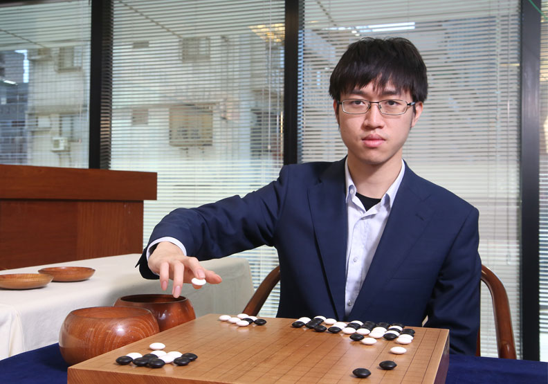圖／入選富比士2020年「亞洲30歲以下傑出人物」的旅日棋士許家元。蘇義傑攝