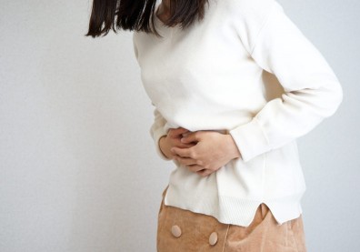 妙齡女無婦科病史、跳繩後劇烈腹痛，竟是畸胎瘤致「卵巢扭轉」