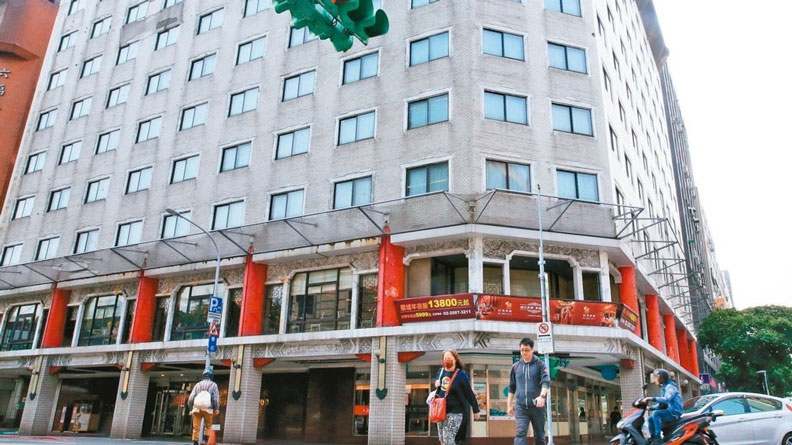 六福客棧因危老案通過改建,5月底將熄燈。聯合報系資料照;經濟日報提供