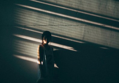 過度要求高EQ如同詛咒…名人的生命，不是公共財產
