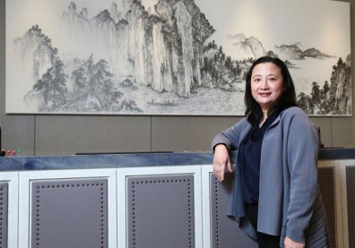 70億酒店變身防疫旅館，馬維欣親上火線服務：我的命沒比較值錢！