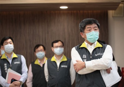 軍艦成破口，恐爆社區感染？醫師：未來二週到四週是危險期