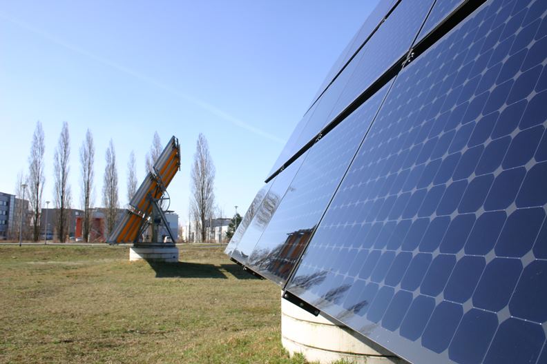 台灣在國際綠能比拚和減碳競賽的舞台上,必須趕快迎頭趕上。