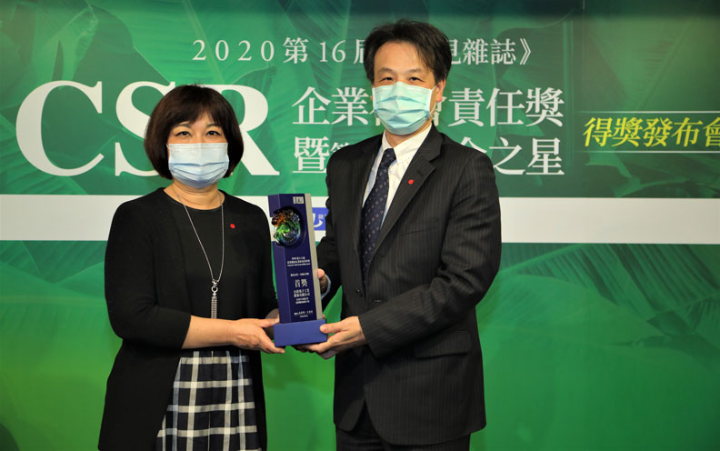 國發會主委陳美伶、台達電子人資長陳啟禎。