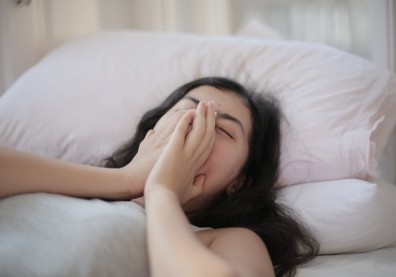 呼吸、想像練習！讓疲倦又頑固的大腦和身體趕緊進入夢鄉