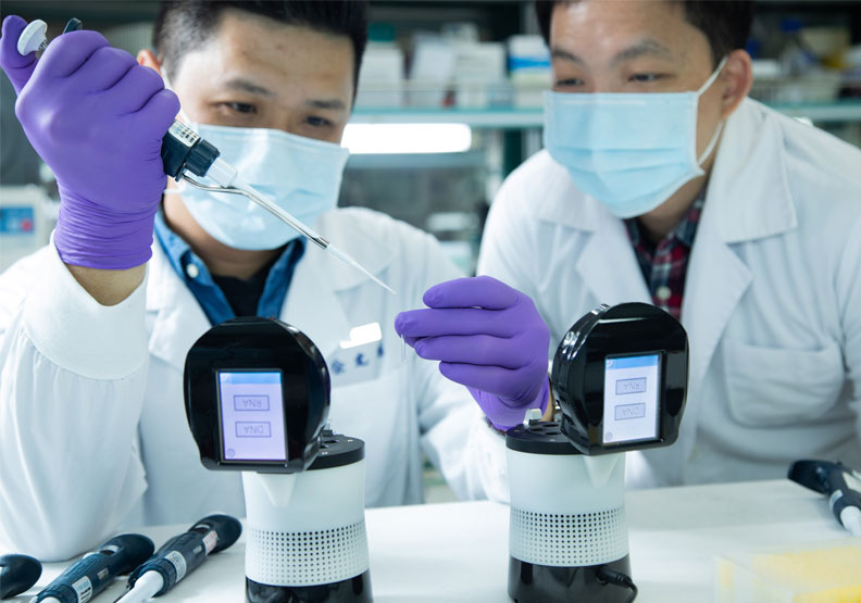 圖／工研院研發的手持核酸小分子快篩儀。池孟諭攝