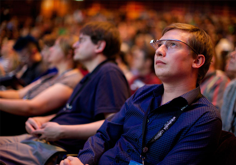 圖／智慧眼鏡最知名的產品，是五年前Google推出的「Google Glass」。取自Flickr BY Sebastiaan ter Burg