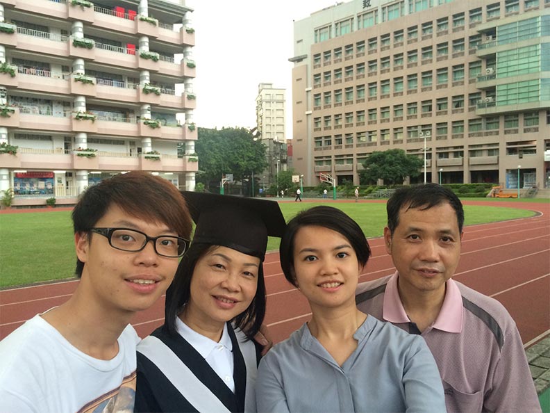 黃玉桂罹癌後,找到人生新方向,更替自己圓了大學夢。