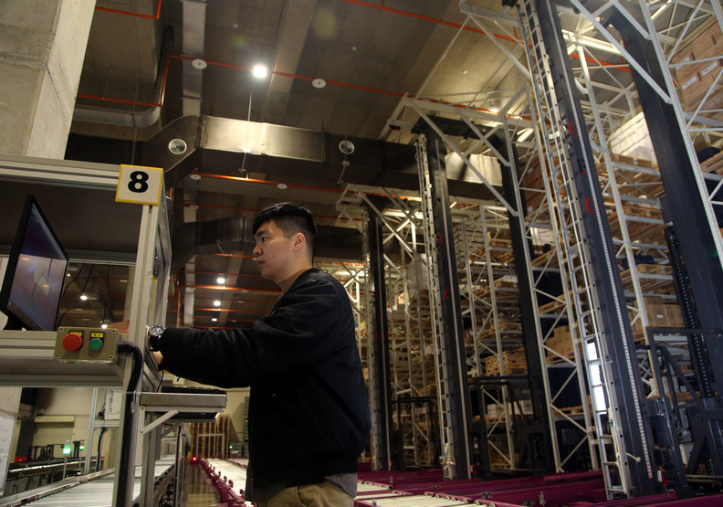 占地5000坪的電子商務專倉EC Hub