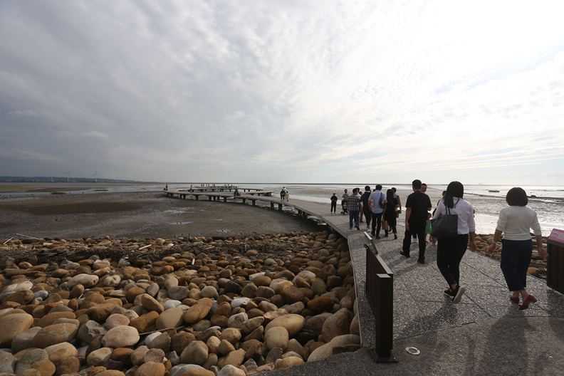 過去被批評沒啥好玩的新竹市,如今擁有許多極具吸引力的觀光景點,如圖中的「賞蟹步道」。