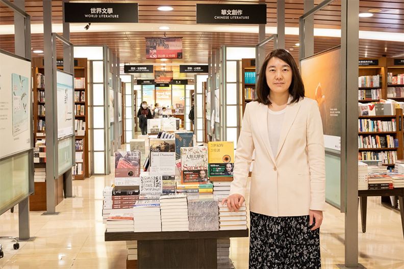 誠品董事長吳旻潔親自宣佈新24小時書店的地點在誠品信義店3樓