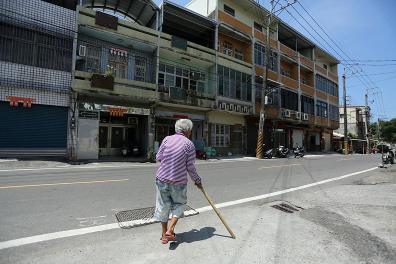 台灣地方改制走過第一個十年,城鄉差距有愈拉愈開的跡象。