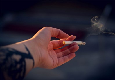 菸害防制法草案出爐：抽菸年齡改至20歲、電子菸全面禁止