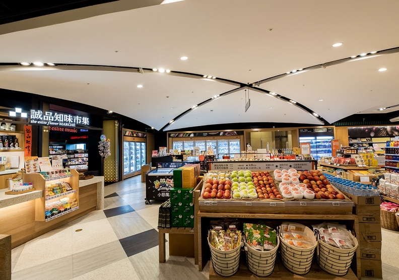 全台唯一24小時書店裡的生鮮超市「誠品知味市集」