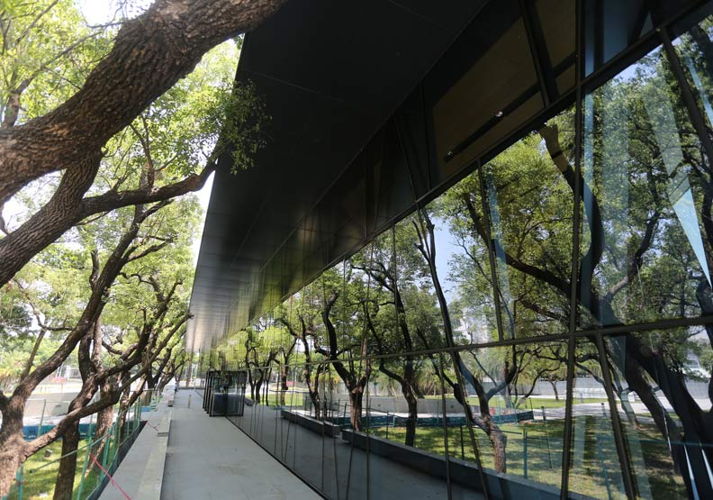 即將開幕的屏東縣立圖書館。