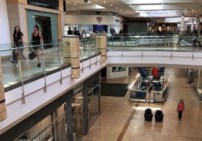 戴口罩逛商場、店外排隊成常態？美國重啟經濟的新日常