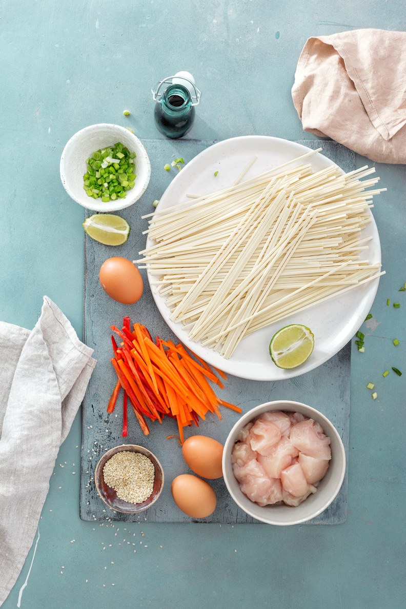 用不完的辛香料可以用保鮮盒裝起來,放置冷凍保存。