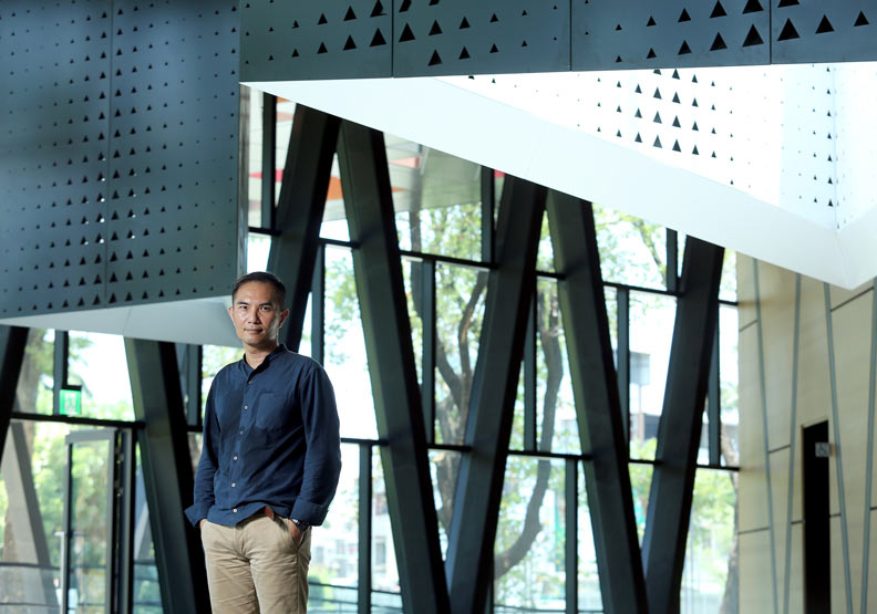 屏東縣文化處長吳明榮。