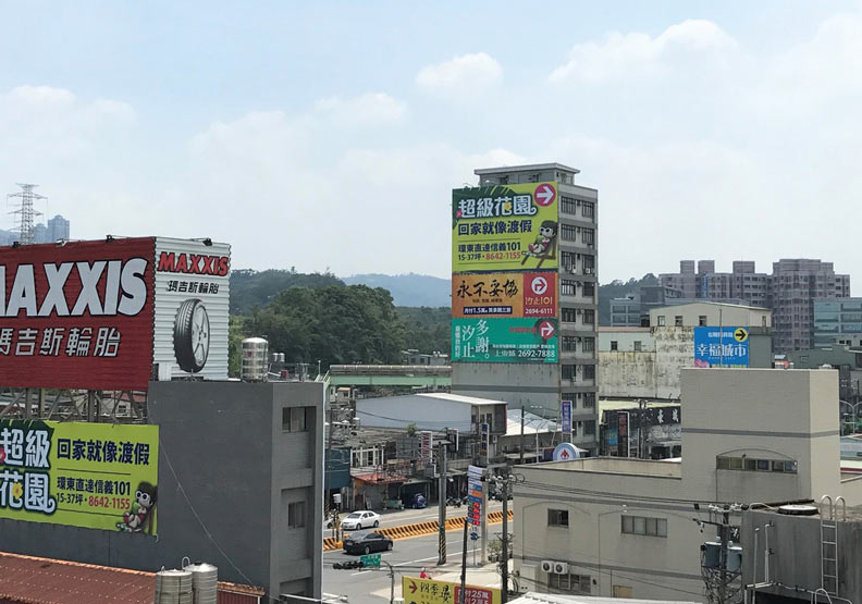 從各區餘屋消長,可嗅出房地產市場的景氣變化。