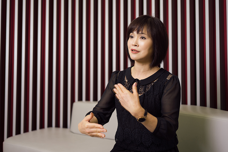 台灣資生堂社會責任課李玉梅課長表示，化妝療法對預防老化有所裨益。