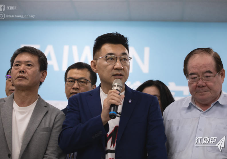 罷韓投票結束後,江啟臣帶領國民黨員一起對結果發表聲明。圖片取自江啟臣臉書